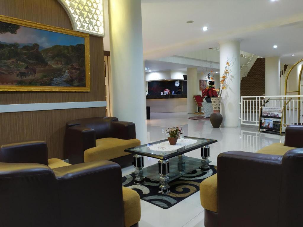Rangkayobasa Hotel Padang Panjang Bukittinggi Luaran gambar